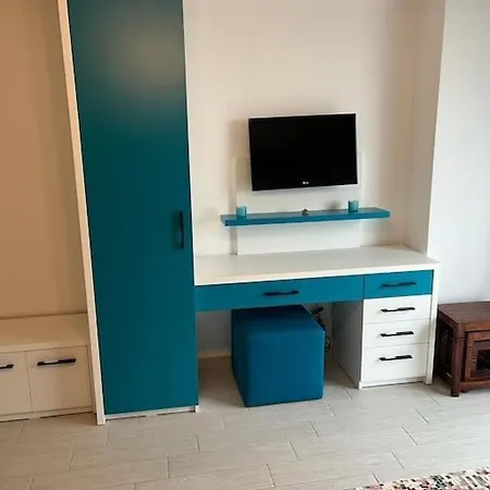 Turquoise De Silva Apartment